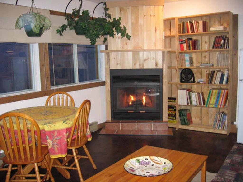 Cottages du Lac Orford, Cottage A, Côté Raquettes Cottage B, Côté Skis Eastman Exterior foto